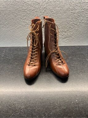 Ethan Valdes Women's Tan Lace-Up Leather Ankle Boots